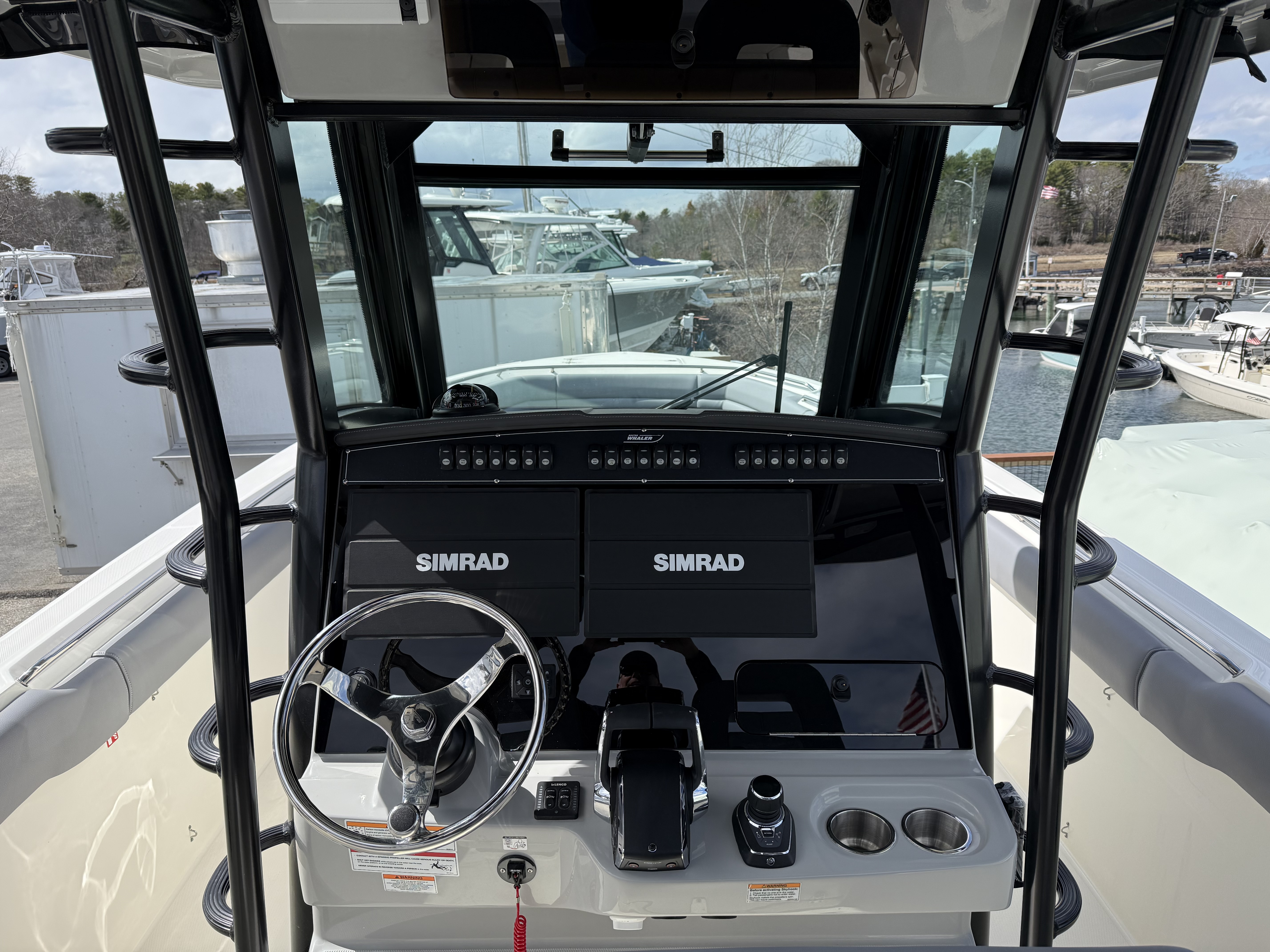 2026 Boston Whaler 330 Outrage
