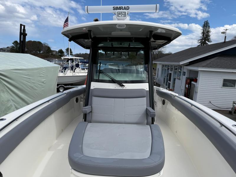 2026 Boston Whaler 330 Outrage