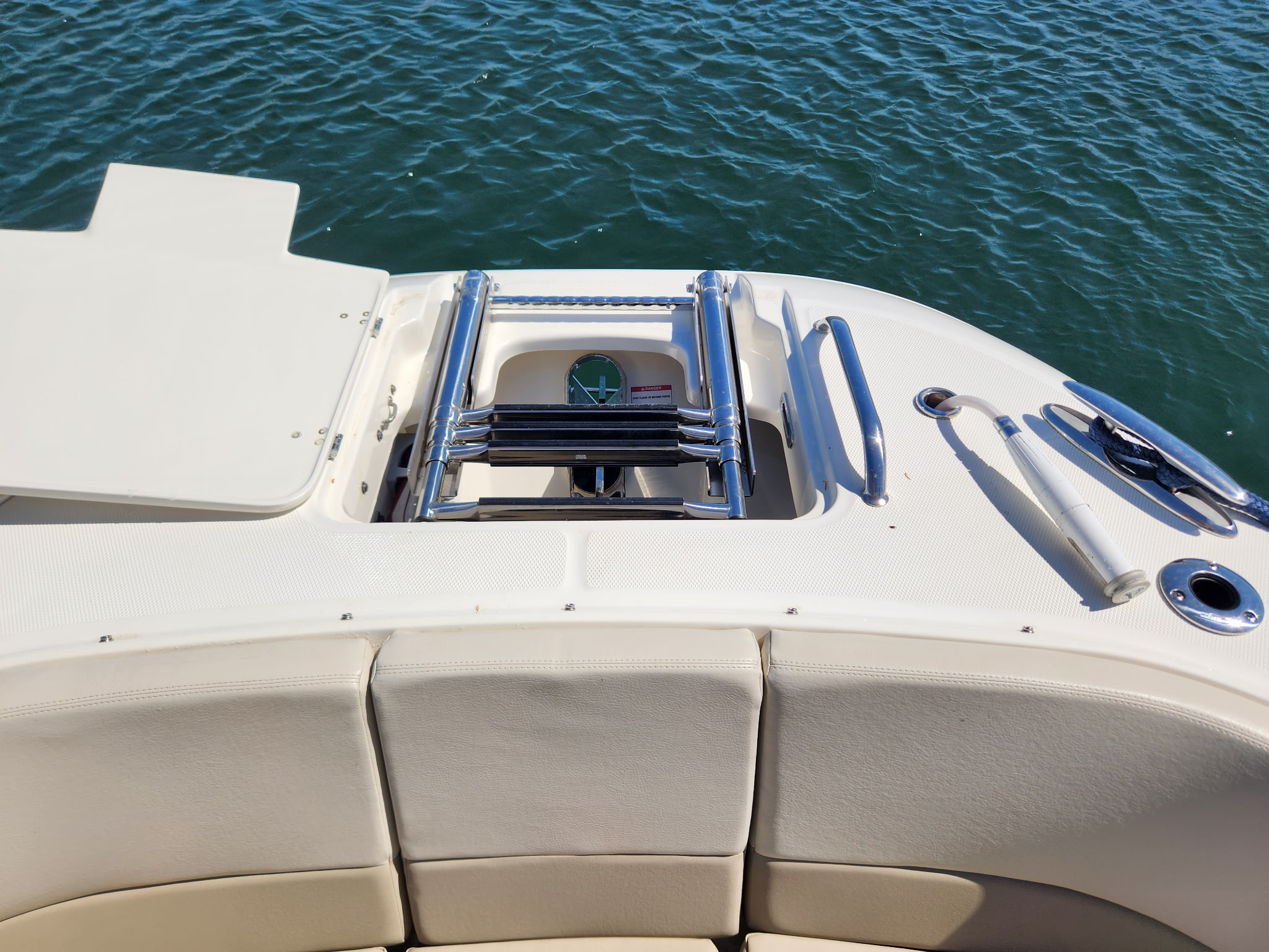 2021 Boston Whaler 320 Vantage