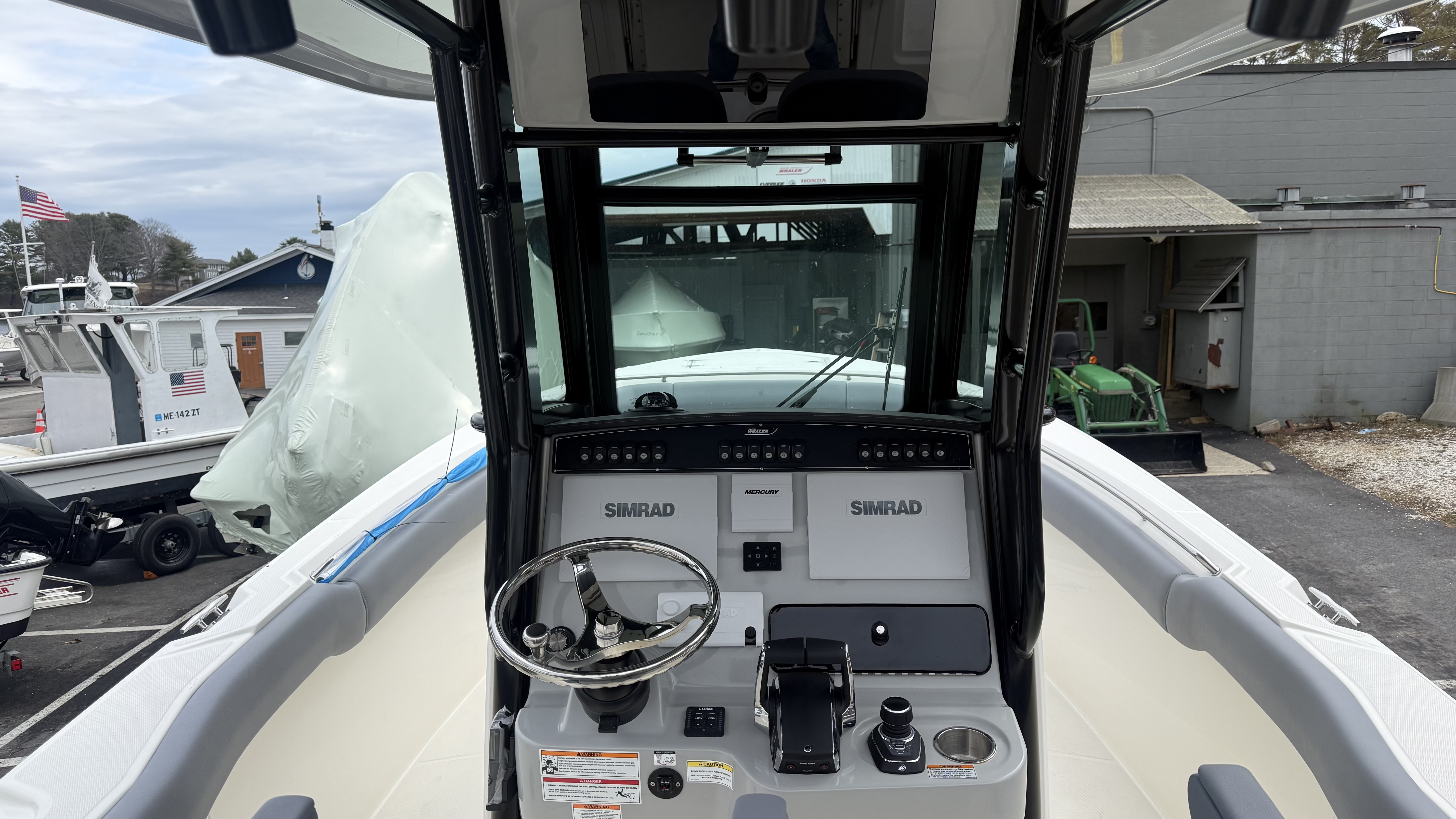 2026 Boston Whaler 280 Outrage