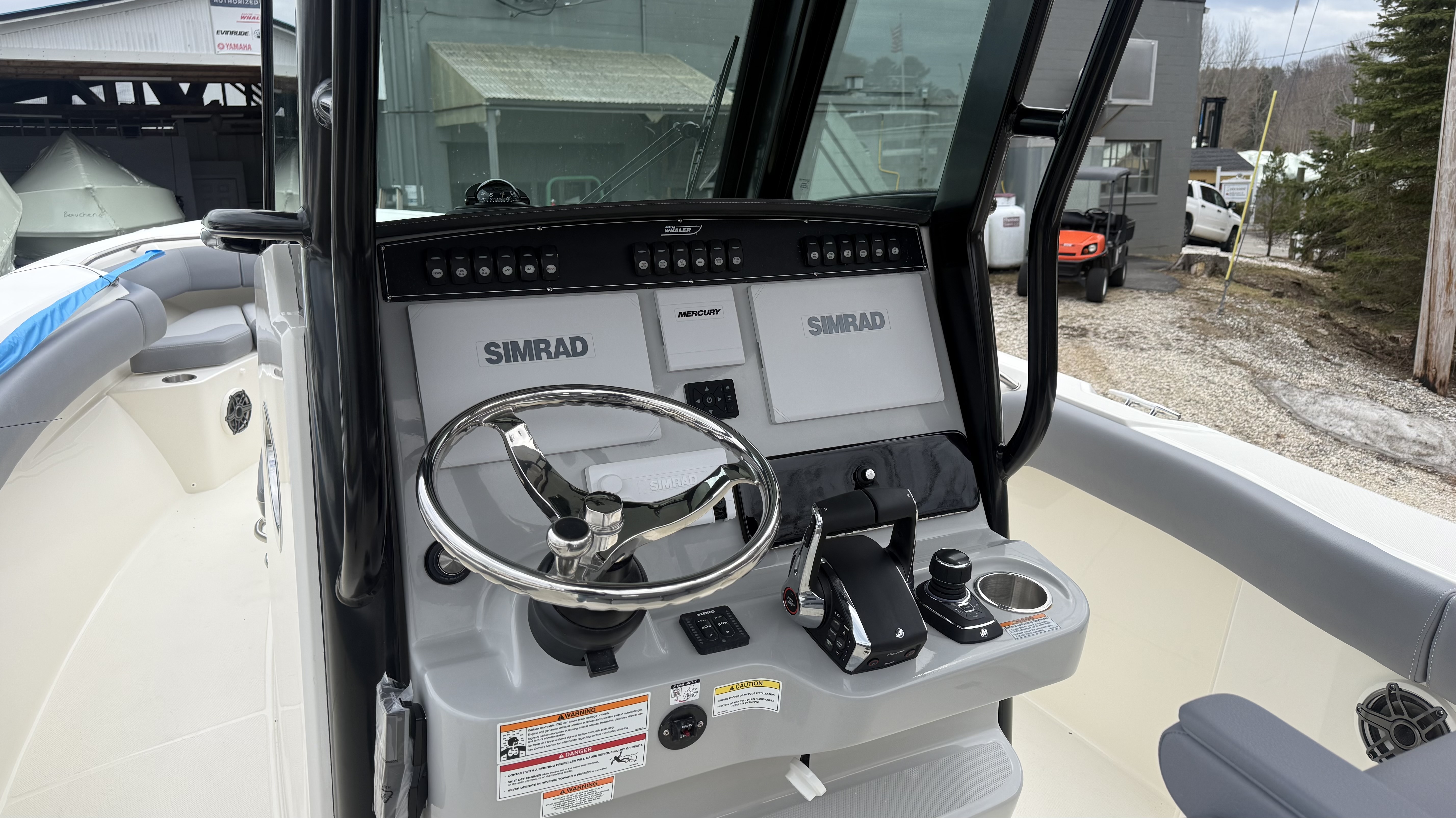 2026 Boston Whaler 280 Outrage